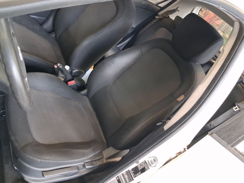 Recambio de asiento delantero izquierdo para hyundai i20 i (pb, pbt) 1.2 referencia OEM IAM   