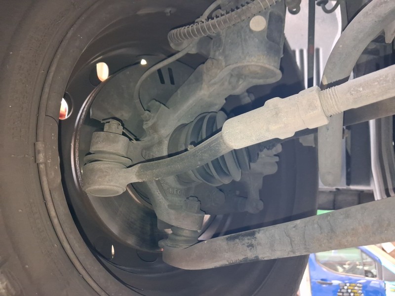 Recambio de mangueta delantera izquierda para hyundai i20 i (pb, pbt) 1.2 referencia OEM IAM 517151J600  