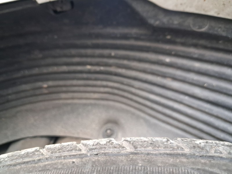 Recambio de plastico pase rueda tras. izq. para hyundai i20 i (pb, pbt) 1.2 referencia OEM IAM 868211J500  