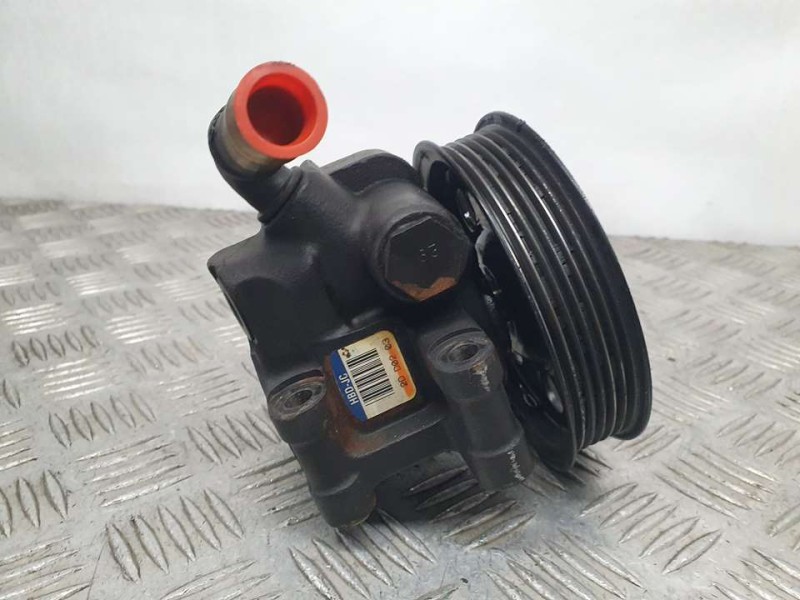 Recambio de bomba direccion para ford focus berlina (cak) ghia referencia OEM IAM 2DD0203 HBDJC 