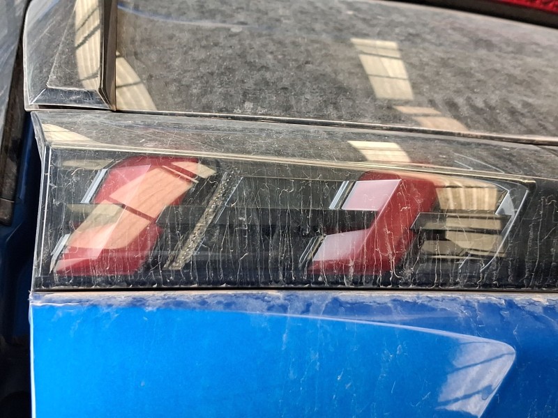 Recambio de piloto trasero izquierdo interior para peugeot 2008 ii (ud_, us_, uy_, uj_, ur_, uc_) 1.5 bluehdi 130 referencia OEM