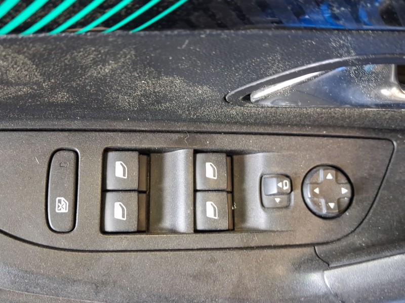 Recambio de mando elevalunas delantero izquierdo para peugeot 2008 ii (ud_, us_, uy_, uj_, ur_, uc_) 1.5 bluehdi 130 referencia 