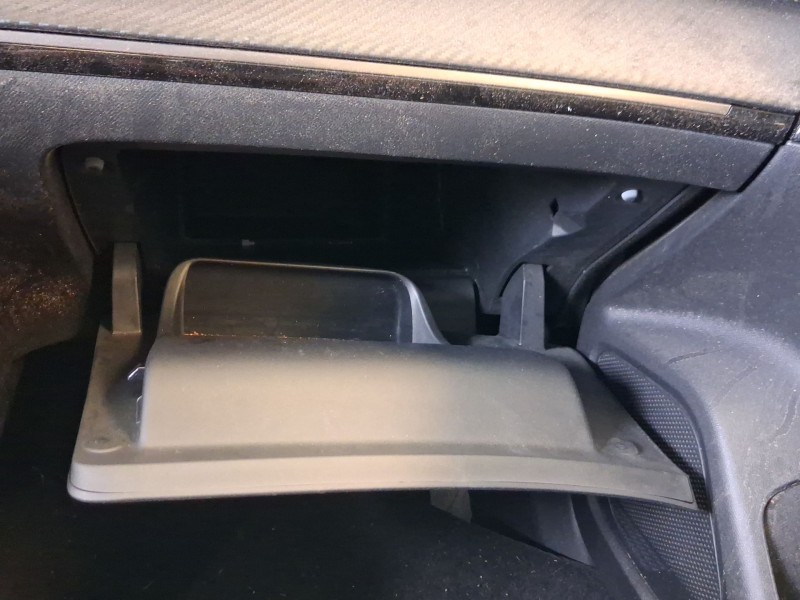 Recambio de guantera para peugeot 2008 ii (ud_, us_, uy_, uj_, ur_, uc_) 1.5 bluehdi 130 referencia OEM IAM 1662907180  