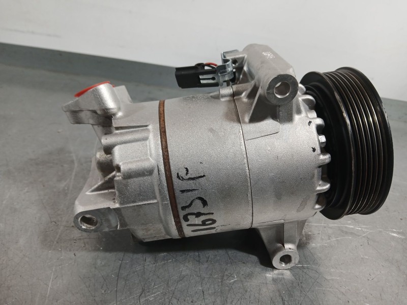 Recambio de compresor aire acondicionado para nissan qashqai i (j10, nj10) 2.0 a las 4 ruedas referencia OEM IAM 926101DB0A  