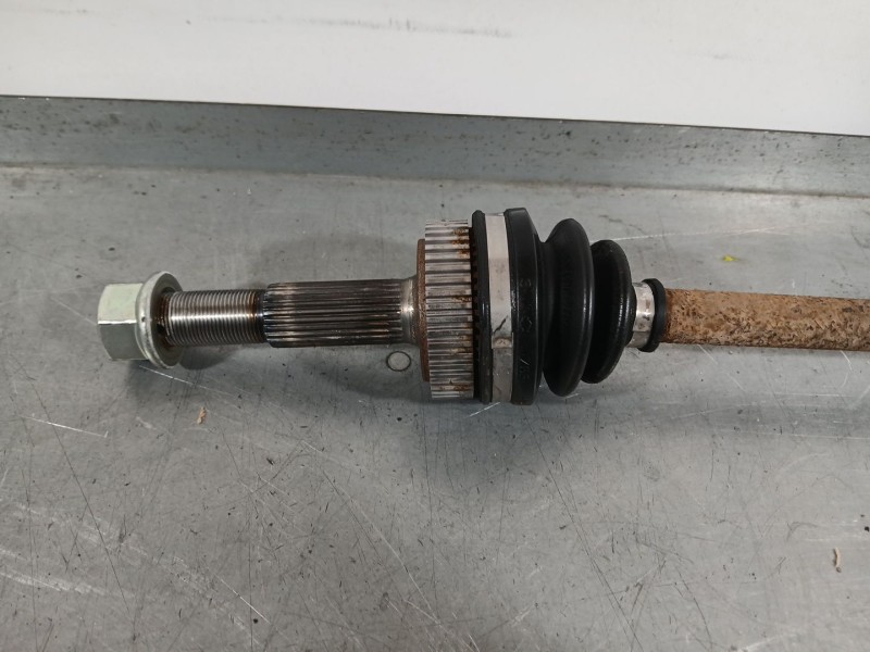 Recambio de transmision trasera izquierda para nissan qashqai i (j10, nj10) 2.0 a las 4 ruedas referencia OEM IAM 39600JD60B  