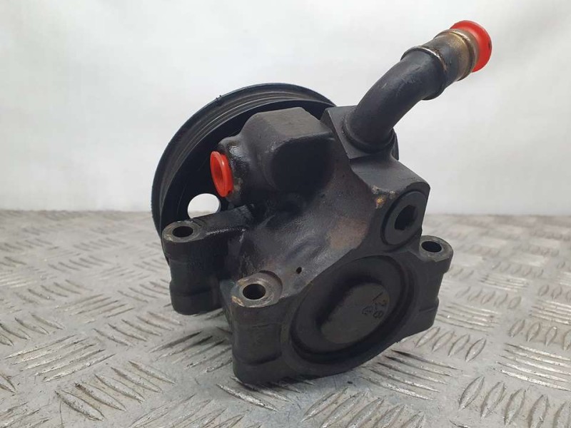 Recambio de bomba direccion para ford focus berlina (cak) ghia referencia OEM IAM 2DD0203 HBDJC 