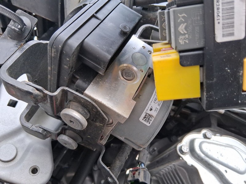 Recambio de abs para opel corsa f (p2jo) 1.2 (68) referencia OEM IAM 1693232180  