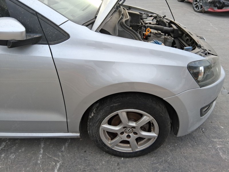Recambio de aleta delantera derecha para volkswagen polo v (6r1, 6c1) 1.2 referencia OEM IAM 6R0821106H  