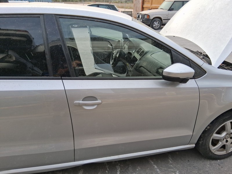 Recambio de puerta delantera derecha para volkswagen polo v (6r1, 6c1) 1.2 referencia OEM IAM 6R4831056J  