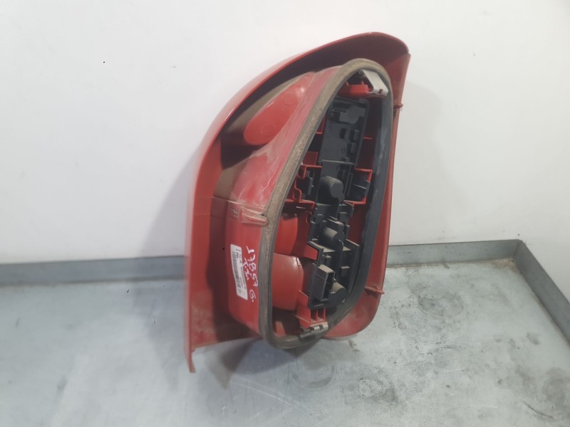 Recambio de piloto trasero izquierdo para citroën xsara picasso (n68) 1.6 hdi referencia OEM IAM 6350N0  