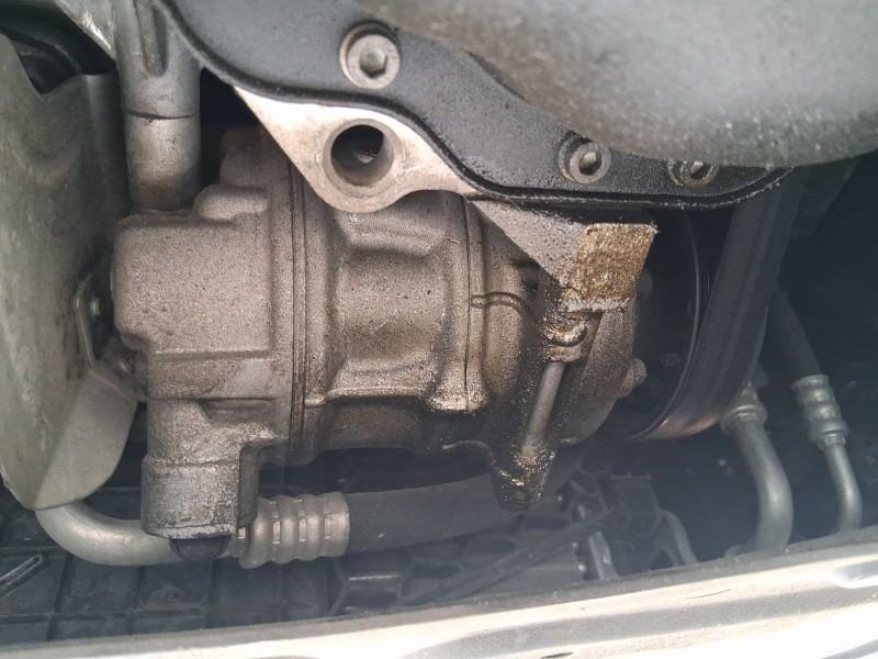 Recambio de compresor aire acondicionado para volkswagen polo v (6r1, 6c1) 1.2 referencia OEM IAM 6R0820803F  