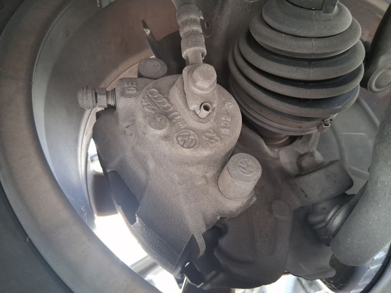 Recambio de pinza freno delantera derecha para volkswagen polo v (6r1, 6c1) 1.2 referencia OEM IAM 1K0615124D  