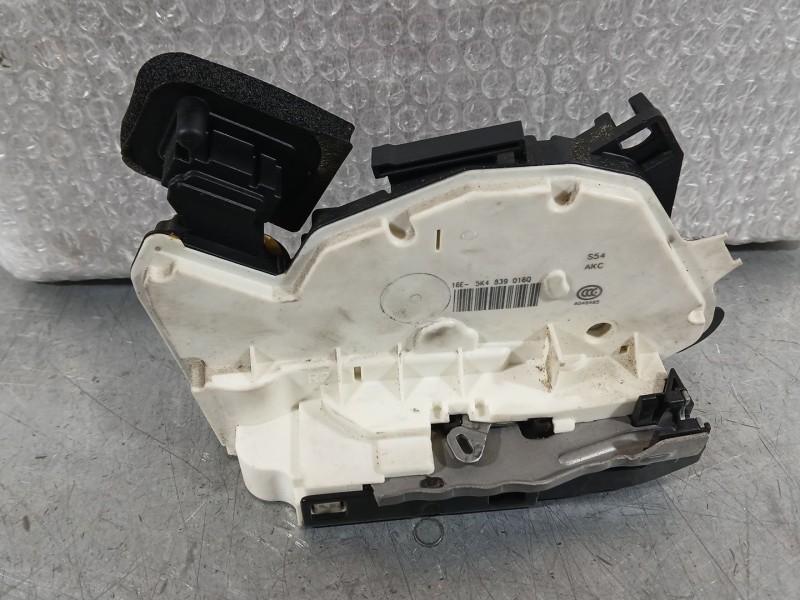 Recambio de cerradura puerta trasera derecha para volkswagen golf sportsvan vii (am1, an1) 1.4 tsi referencia OEM IAM 5K4839016A