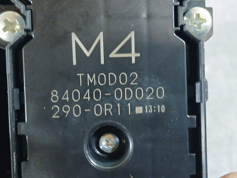 Recambio de mando elevalunas delantero izquierdo para toyota yaris (_p21_, _pa1_, _ph1_) 1.5 hybrid (mxph11) referencia OEM IAM 