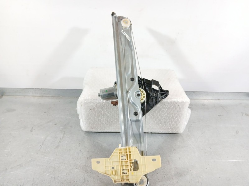 Recambio de elevalunas delantero derecho para dacia sandero iii 1.0 tce 90 referencia OEM IAM 807206015R  