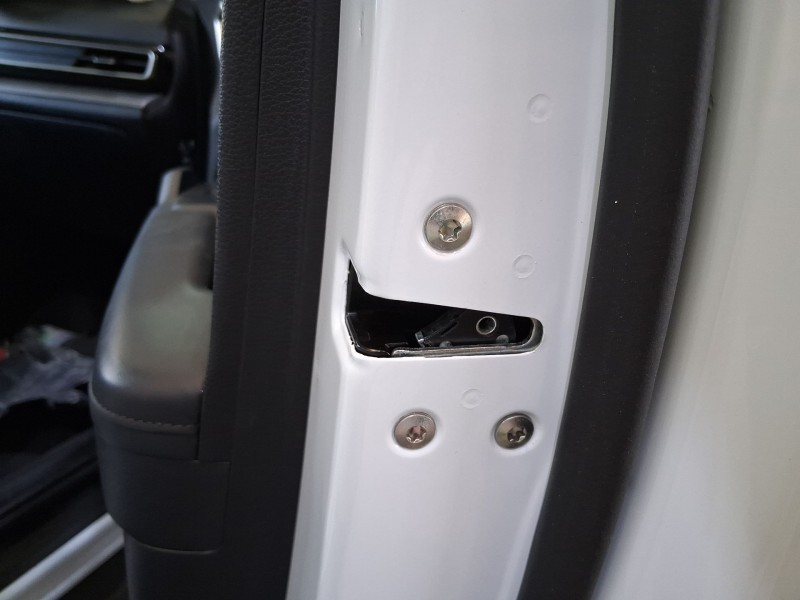 Recambio de cerradura puerta delantera derecha para kia sportage v (nq5) 1.6 t-gdi referencia OEM IAM 81302R2000  