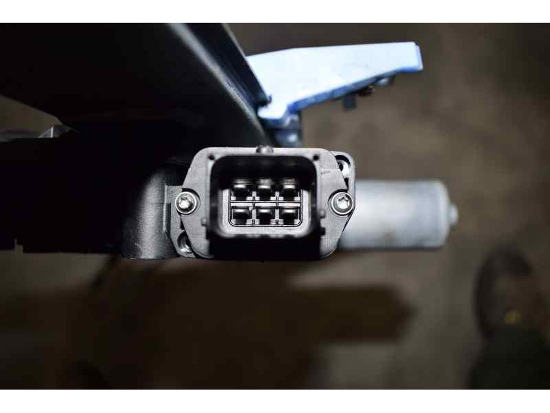 Recambio de elevalunas delantero derecho para opel corsa d corsavan referencia OEM IAM  6 PINS 