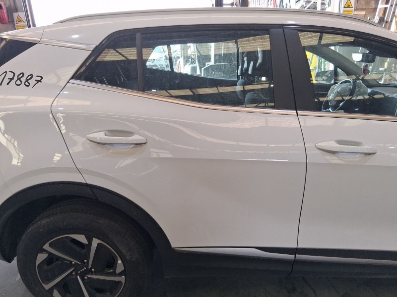 Recambio de puerta trasera derecha para kia sportage v (nq5) 1.6 t-gdi referencia OEM IAM 77004R2000  