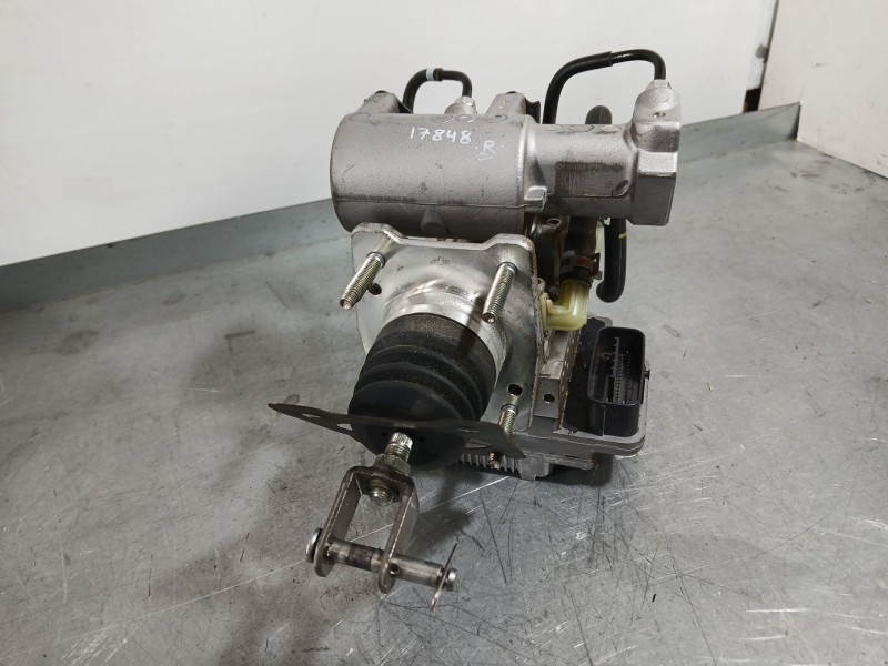 Recambio de abs para toyota auris (-e18) 1.8 hybrid (zwee186) referencia OEM IAM 4405002670 C/BOMBA Y SERVOFRENO 