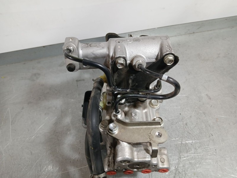 Recambio de abs para toyota auris (-e18) 1.8 hybrid (zwee186) referencia OEM IAM 4405002670 C/BOMBA Y SERVOFRENO 