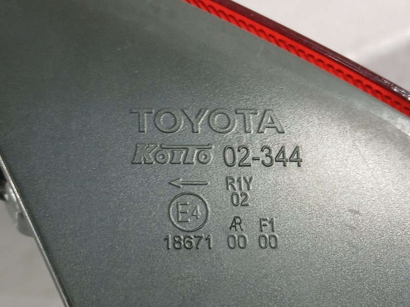 Recambio de piloto trasero izquierdo interior para toyota auris (-e18) 1.8 hybrid (zwee186) referencia OEM IAM 8159102450  