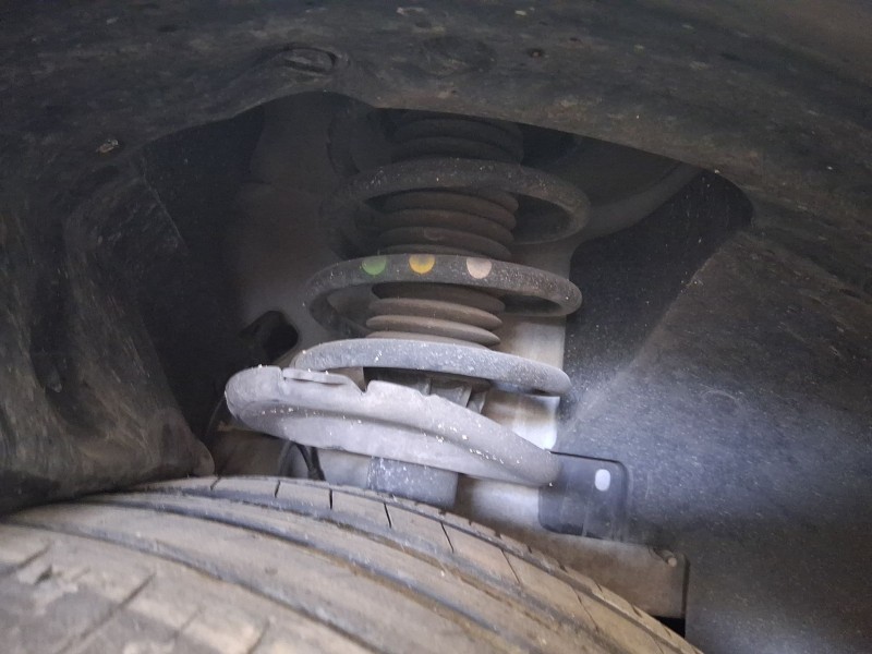 Recambio de amortiguador delantero derecho para peugeot 5008 ii (mc_, mj_, mr_, m4_) 1.6 bluehdi 115 (mcbhxh, mcbhxw) referencia