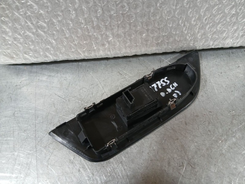 Recambio de mando elevalunas delantero derecho para bmw x1 (e84) sdrive 18 d referencia OEM IAM 61316935534  