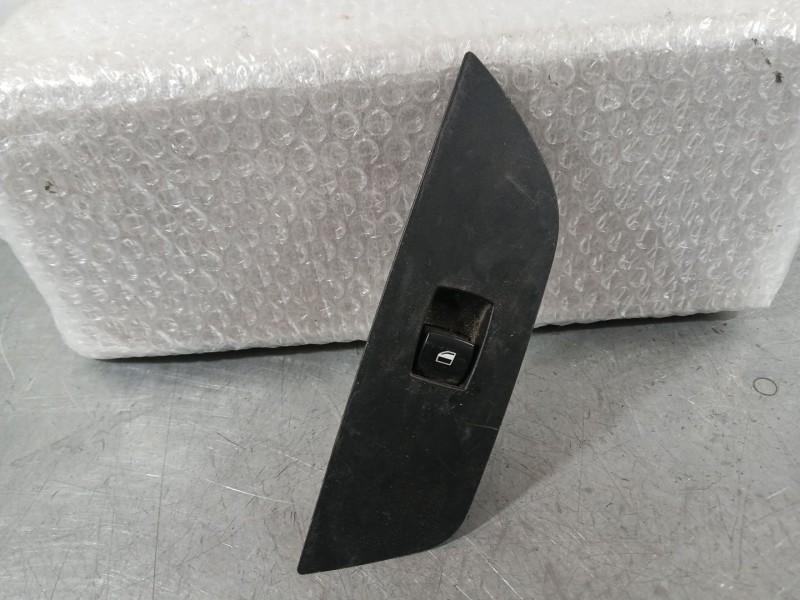 Recambio de mando elevalunas trasero izquierdo para bmw x1 (e84) sdrive 18 d referencia OEM IAM 61316935534  
