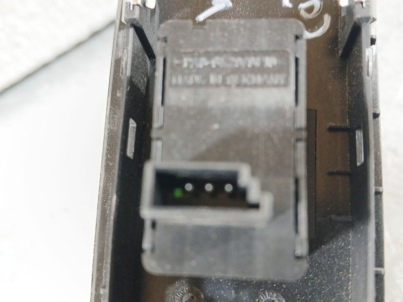 Recambio de mando elevalunas trasero izquierdo para bmw x1 (e84) sdrive 18 d referencia OEM IAM 61316935534  