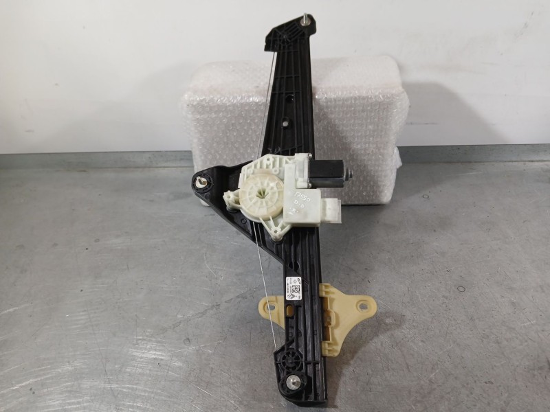 Recambio de elevalunas delantero derecho para renault clio v (b7_) tce 90 (b7mt) referencia OEM IAM 807201776R  