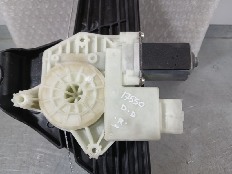 Recambio de elevalunas delantero derecho para renault clio v (b7_) tce 90 (b7mt) referencia OEM IAM 807201776R  