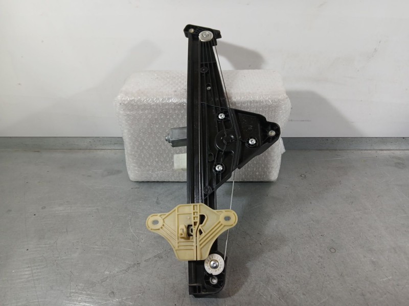 Recambio de elevalunas delantero derecho para renault clio v (b7_) tce 90 (b7mt) referencia OEM IAM 807201776R  