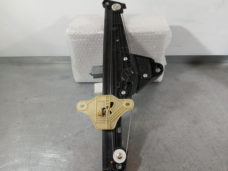 Recambio de elevalunas delantero derecho para renault clio v (b7_) 1.0 tce 100 (b7mt) referencia OEM IAM 807201776R  
