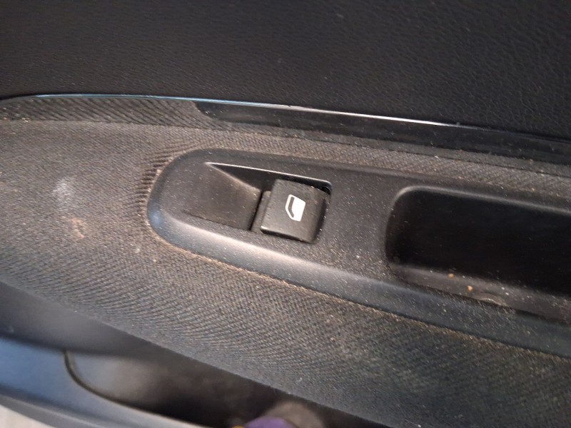 Recambio de mando elevalunas trasero derecho para peugeot 5008 ii (mc_, mj_, mr_, m4_) 1.6 bluehdi 115 (mcbhxh, mcbhxw) referenc