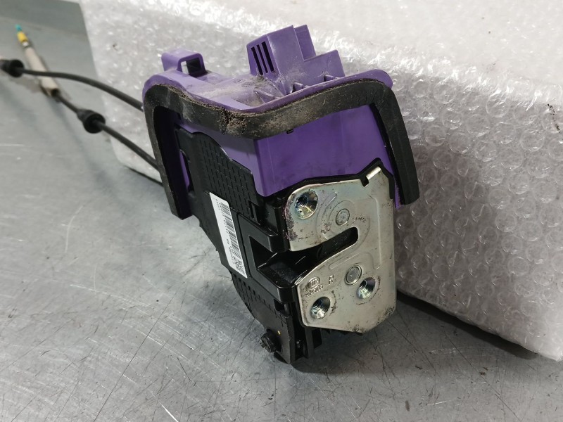 Recambio de cerradura puerta trasera derecha para ssangyong korando (c300) 1.5 referencia OEM IAM 7132037000  