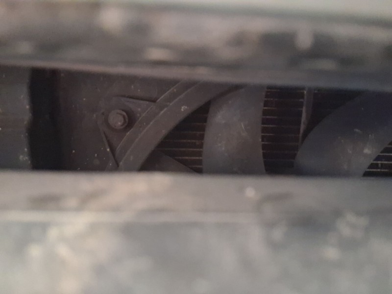 Recambio de electroventilador para peugeot 5008 ii (mc_, mj_, mr_, m4_) 1.6 bluehdi 115 (mcbhxh, mcbhxw) referencia OEM IAM 9828