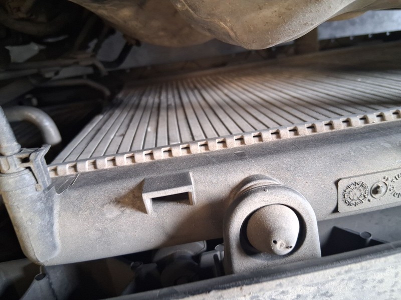 Recambio de radiador agua para peugeot 5008 ii (mc_, mj_, mr_, m4_) 1.6 bluehdi 115 (mcbhxh, mcbhxw) referencia OEM IAM 98004772