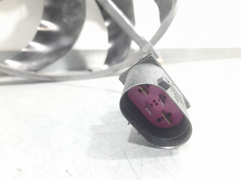 Recambio de electroventilador para mercedes-benz clase c (w206) c 300 de (206.208) referencia OEM IAM 0999060202 E56588100 BROSE