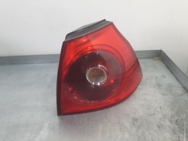 Recambio de piloto trasero derecho exterior para volkswagen golf v (1k1) 1.9 tdi referencia OEM IAM 1K6945096AA  