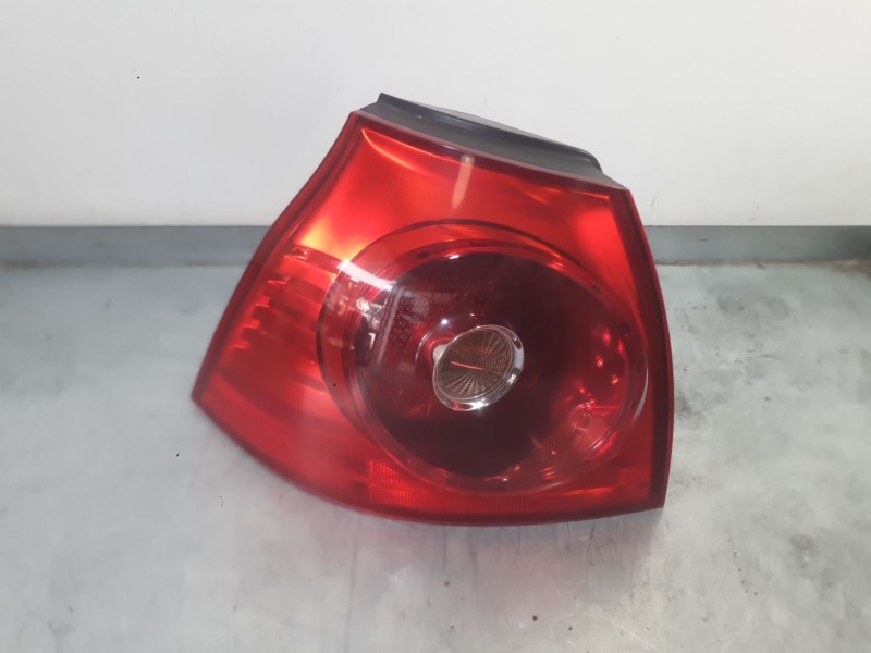 Recambio de piloto trasero izquierdo exterior para volkswagen golf v (1k1) 1.9 tdi referencia OEM IAM 1K6945095AA  