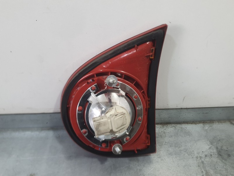 Recambio de piloto trasero izquierdo interior para volkswagen golf v (1k1) 1.9 tdi referencia OEM IAM 1K6945093E  