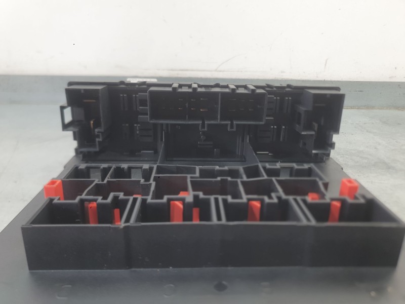 Recambio de caja reles / fusibles para volkswagen golf v (1k1) 1.9 tdi referencia OEM IAM 1K0937124K  