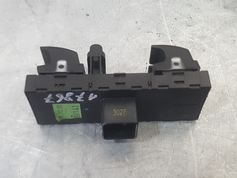 Recambio de mando elevalunas delantero izquierdo para volkswagen golf v (1k1) 1.9 tdi referencia OEM IAM 1K4959857CREH  