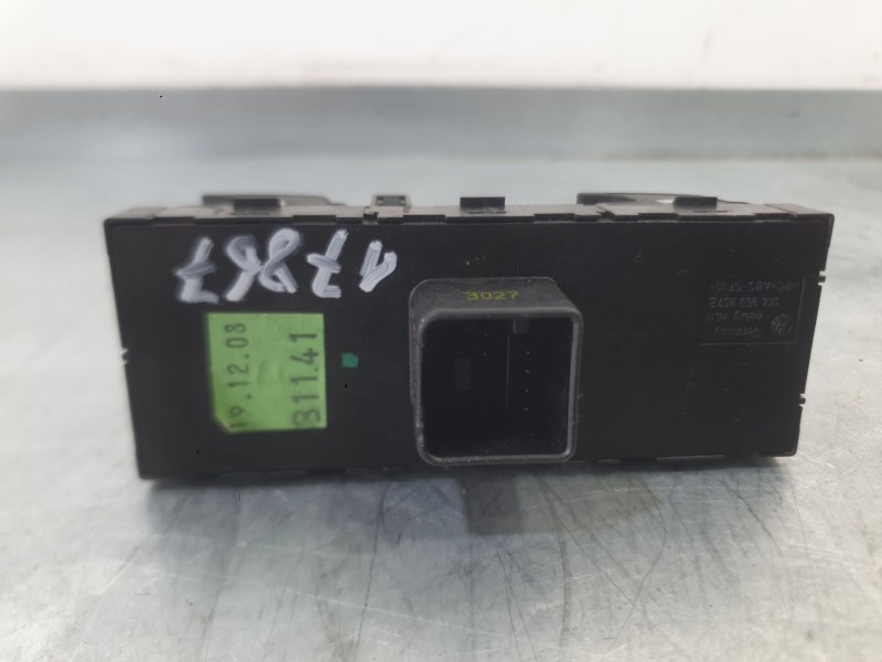 Recambio de mando elevalunas delantero izquierdo para volkswagen golf v (1k1) 1.9 tdi referencia OEM IAM 1K4959857CREH  