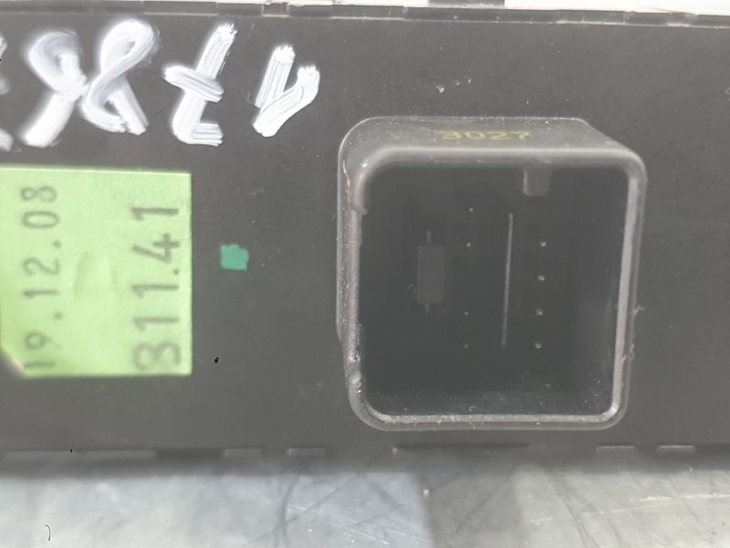 Recambio de mando elevalunas delantero izquierdo para volkswagen golf v (1k1) 1.9 tdi referencia OEM IAM 1K4959857CREH  