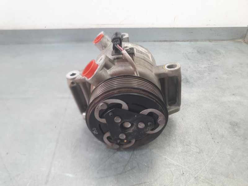 Recambio de compresor aire acondicionado para dacia sandero ii (b8_) 1.5 blue dci 95 (b8jl) referencia OEM IAM 926001571R  