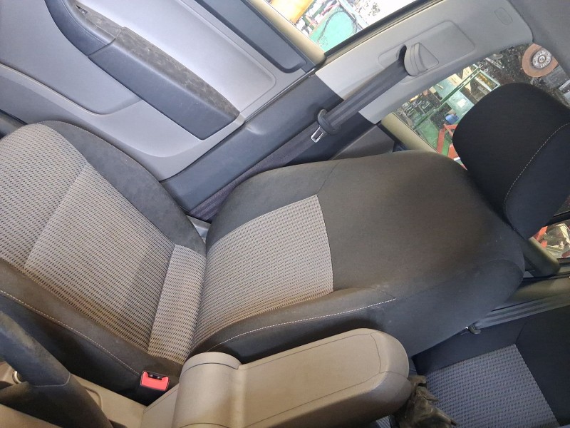 Recambio de asiento delantero derecho para seat toledo iv (kg3) 1.6 tdi referencia OEM IAM   