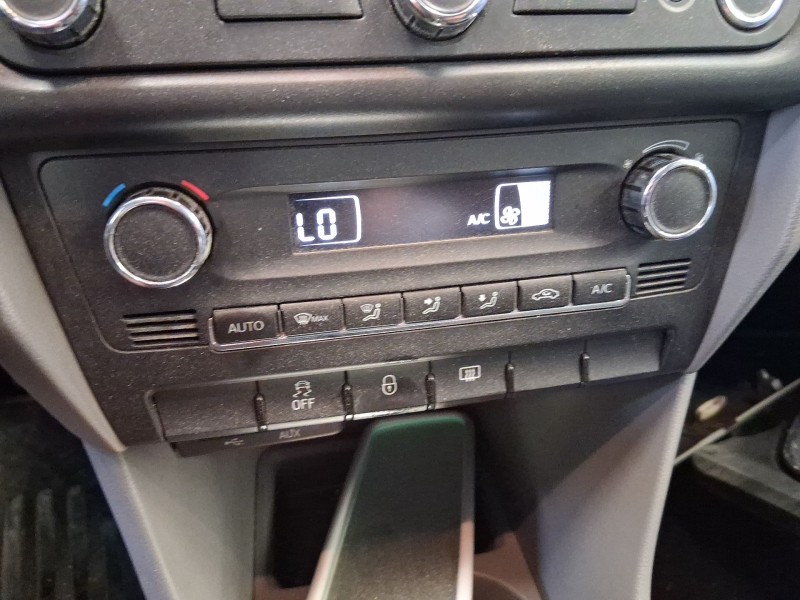 Recambio de mando climatizador para seat toledo iv (kg3) 1.6 tdi referencia OEM IAM   