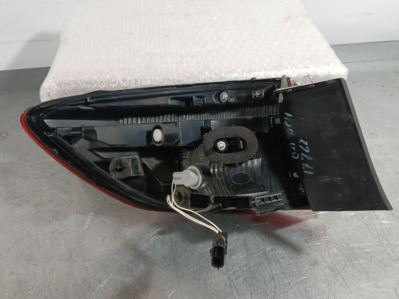 Recambio de piloto trasero derecho exterior para renault clio v (b7_) 1.0 sce 65 (b7mg) referencia OEM IAM 265509761R  