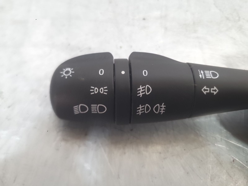 Recambio de mando intermitentes para dacia sandero ii (b8_) 1.5 blue dci 95 (b8jl) referencia OEM IAM   
